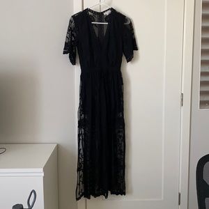 Socialite black lace maxi dress